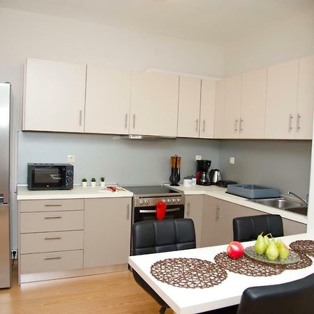 Appartamento Stylish And Elegant Apts Atene Esterno foto